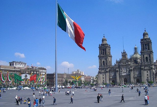 20140417 Plaza_de_la_Constitucion_Ciudad_de_Mexico_City