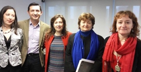 Eduardo Torres, director del Centro de Desarrollo Gerencial de la FEN; Marcela Labraña, directora nacional de SENAME; María Eugenia Góngora, decana de la Facultad de Filosofía y Humanidades y María Gabriela Martini, subdirectora ejecutiva del PEC.